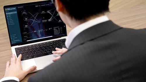 金融機関としての安全性と 最先端のサービス提供を両立させる